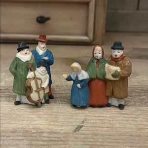 Dept 56 “Dicken’s Carolers” Christmas Dickens Village Hand Painted 2 Pieces